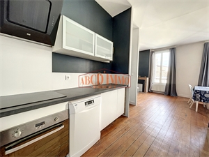 appartement à la vente -   33800  BORDEAUX, surface 58 m2 vente appartement - APR724046